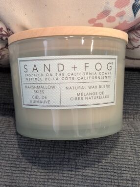 Sand And Fog Marshmallow Skies Candle - Soft Gray
